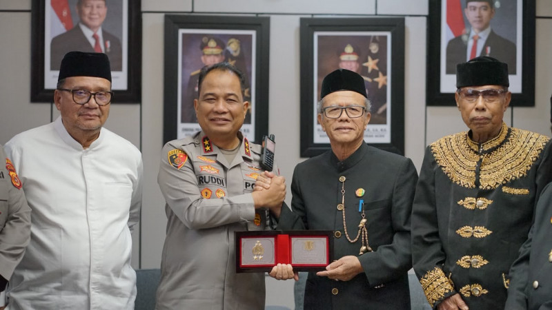 Kapolda Aceh Terima Silaturahmi Majelis Adat Aceh, Perkuat Sinergi Jaga Kamtibmas dan Lestarikan Adat