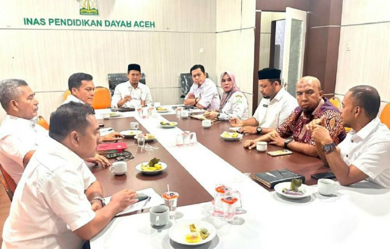 BANDA ACEH (Humas) — Dinas Pendidikan Dayah Aceh menggelar rapat tindak lanjut penggalangan donasi bagi masyarakat terdampak gempa bumi di Nusa Tenggara Timur (NTT), Rabu (19/8/2026