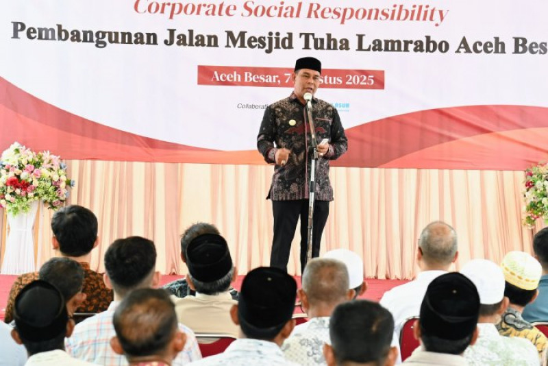 Bupati Aceh Besar Resmikan Pembangunan Jalan Masjid Tuha Lamrabo Aceh Besar