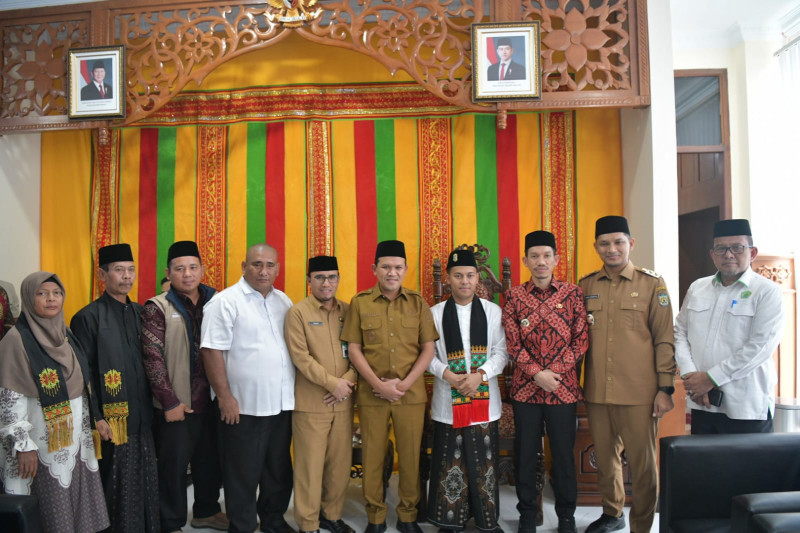 Wagub Aceh Sambut Tokoh Inspiratif dan Pejabat Nasional, Tegaskan Sinergi Pusat-Daerah