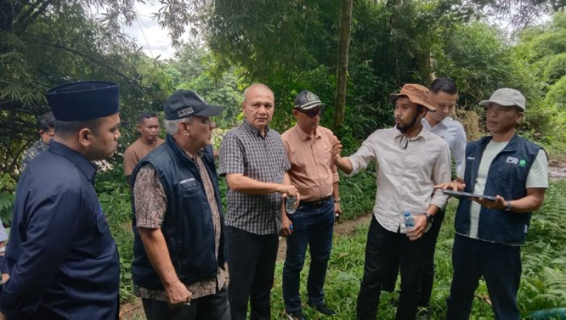 Plt Direktur PDAM Tirta Mountala Bersama Banleg DPRK Tinjau Lokasi Pembangunan WTP Seulimuem