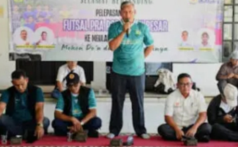Kadisparpora Aceh Besar Lepas Tim Futsal ke Pra PORA Meulaboh 2025