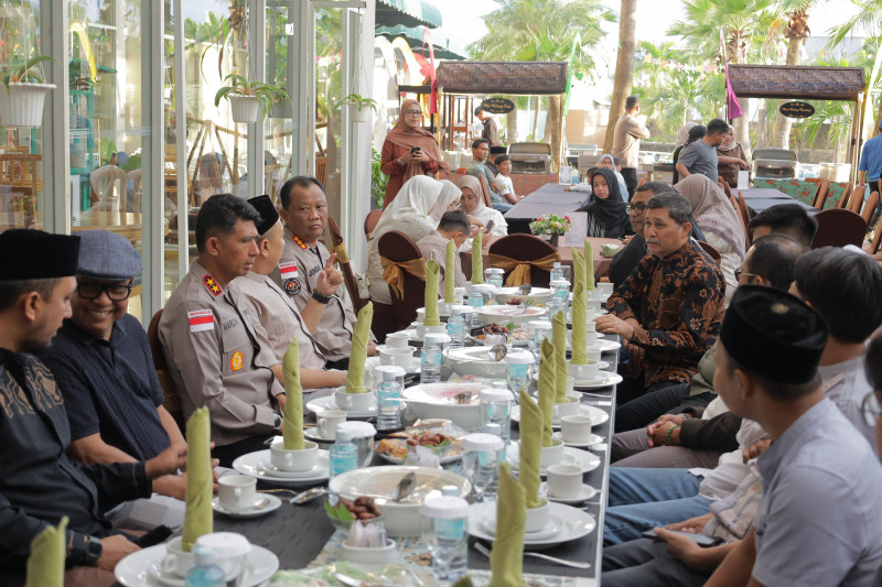 Bukber Kapolda Aceh  Bersama Awak Media :  Polda Aceh Dengan Insan Pers Solid Jaga Kamtibmas Kondusif