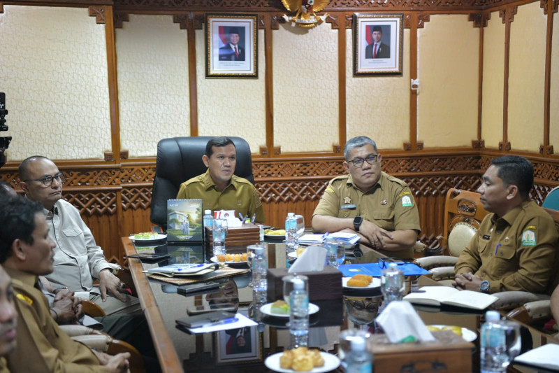 Fadhlullah Pimpin Rakor Pascabencana, Posko Rehab Rekon Diaktifkan Kembali