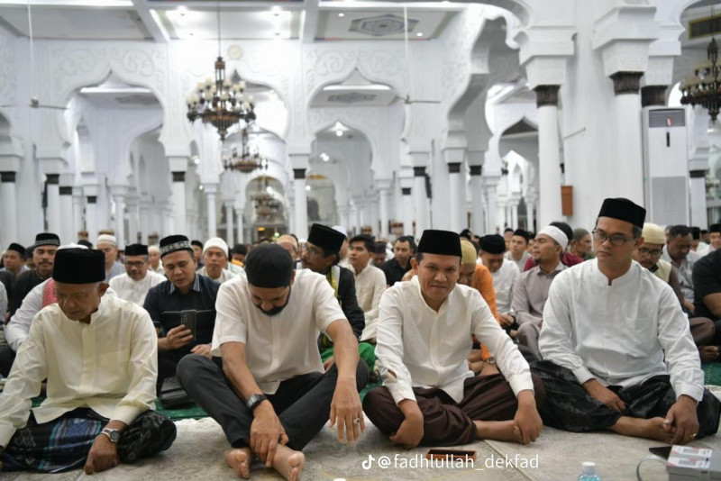 Mualem - Dek Fadh Siap Jadikan Aceh Sebagai Negeri " Baldatun Thaibatur Warabburghafur