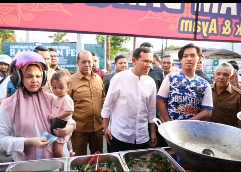 Wagub Aceh Kunjungi Pasar Ramadhan Cemerleng Kota Banda Aceh, Ini Pesan Wagub Kepada Pelaku Usaha
