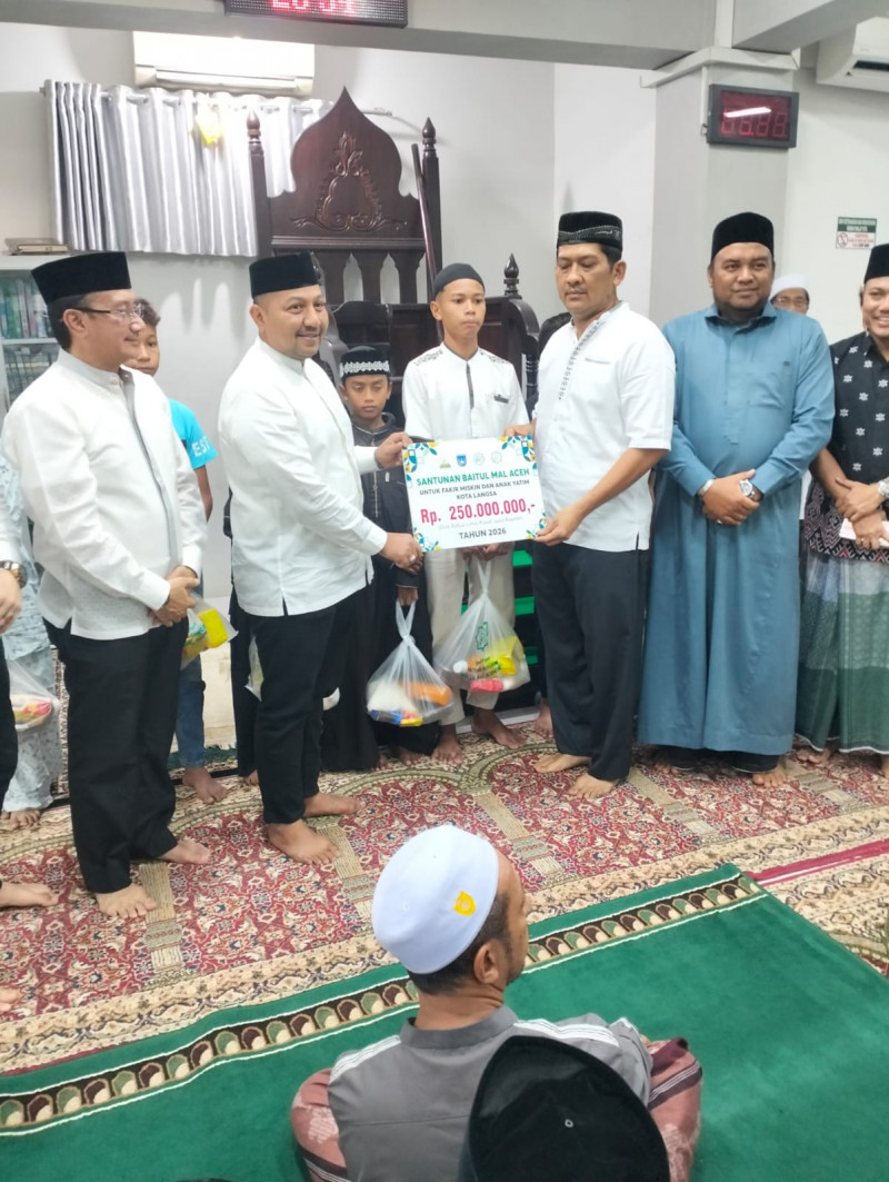 Kunjungi Warga Terdampak.di Langsa, Tim Safari Ramadhan Muallem dan Dek Fadh salaurkan Bantuan Rp 250 juta