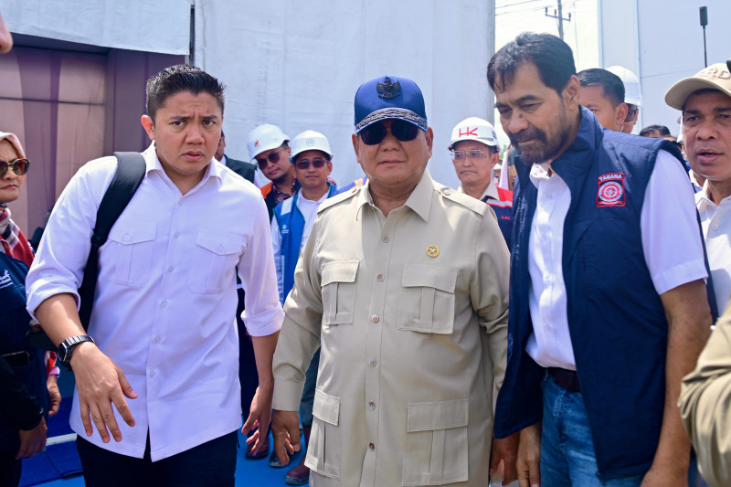 Gubernur dan Wagub Aceh Dampingi Presiden Tinjau Hunian Sementara di Aceh Tamiang