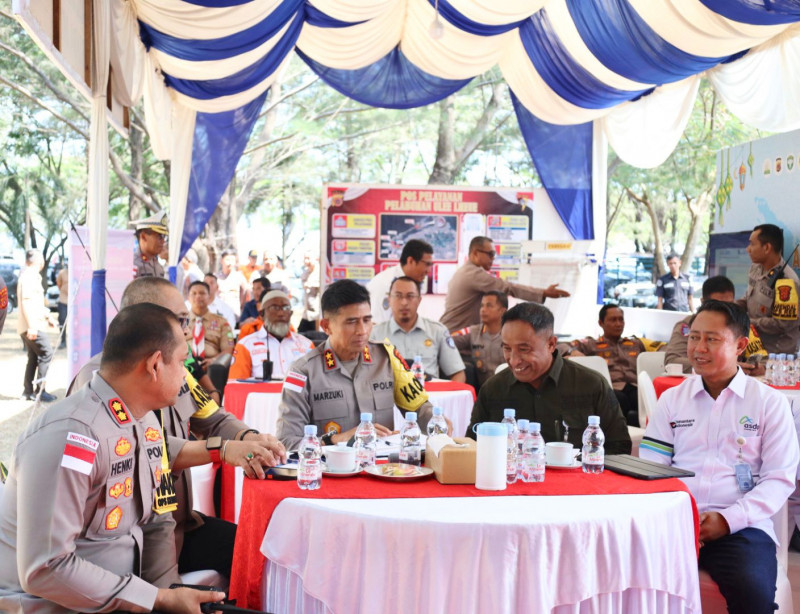 Tinjau Pospam Ops Ketupat Seulawah Ulee Lheue, Kapolda Aceh Pastikan Arus Balik Lebaran Lancar dan Masyarakat Terlayani dengan Baik