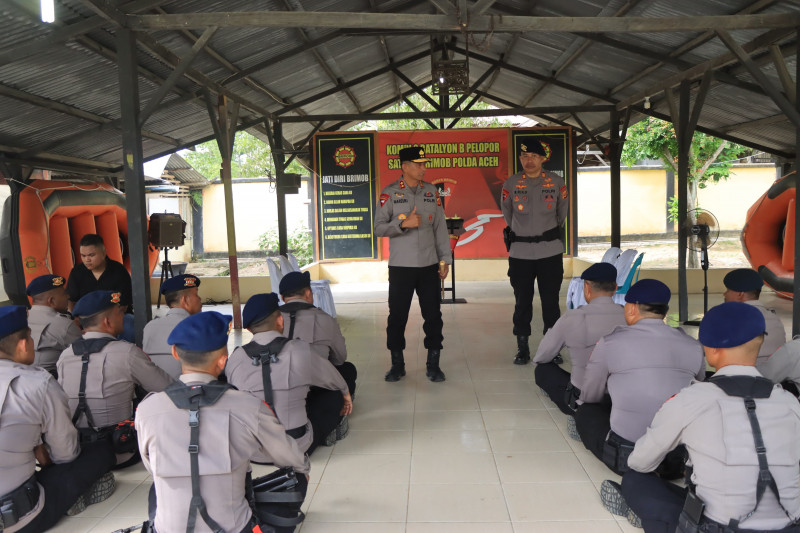 Dalam Kunker ke Aceh Timur, Kapolda Aceh Resmikan Gedung Utama Polres dan Serahkan Bantuan Sosial